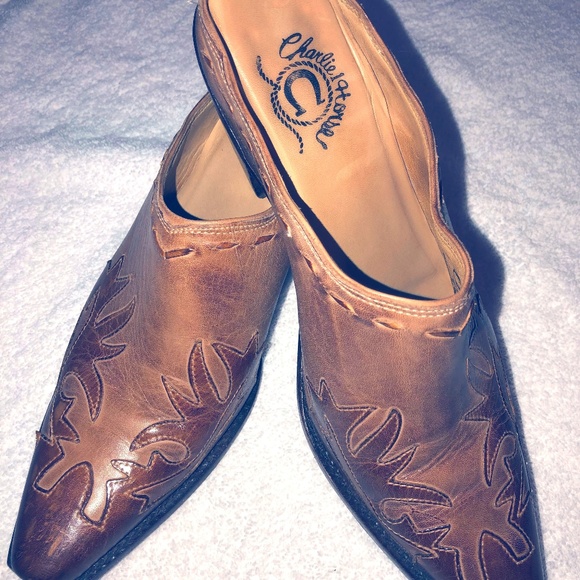 Charlie 1 Horse Shoes - Charlie 1 Horse slide/mule size 7B